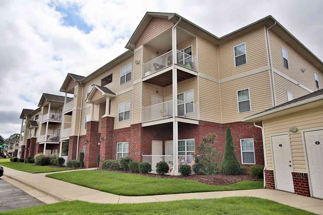 The Heights At Mcarthur Park 2523 Mulranny Dr Fayetteville Nc Apartments For Rent Rent Com