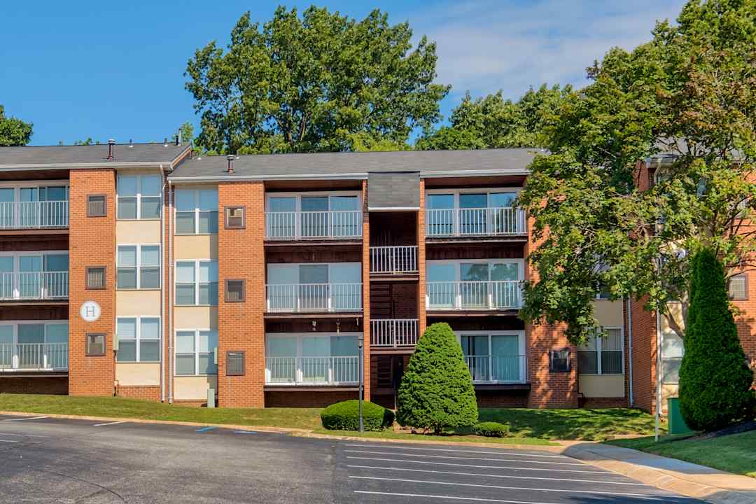york hills apartments 1927 queenswood dr york pa apartments for rent rent com