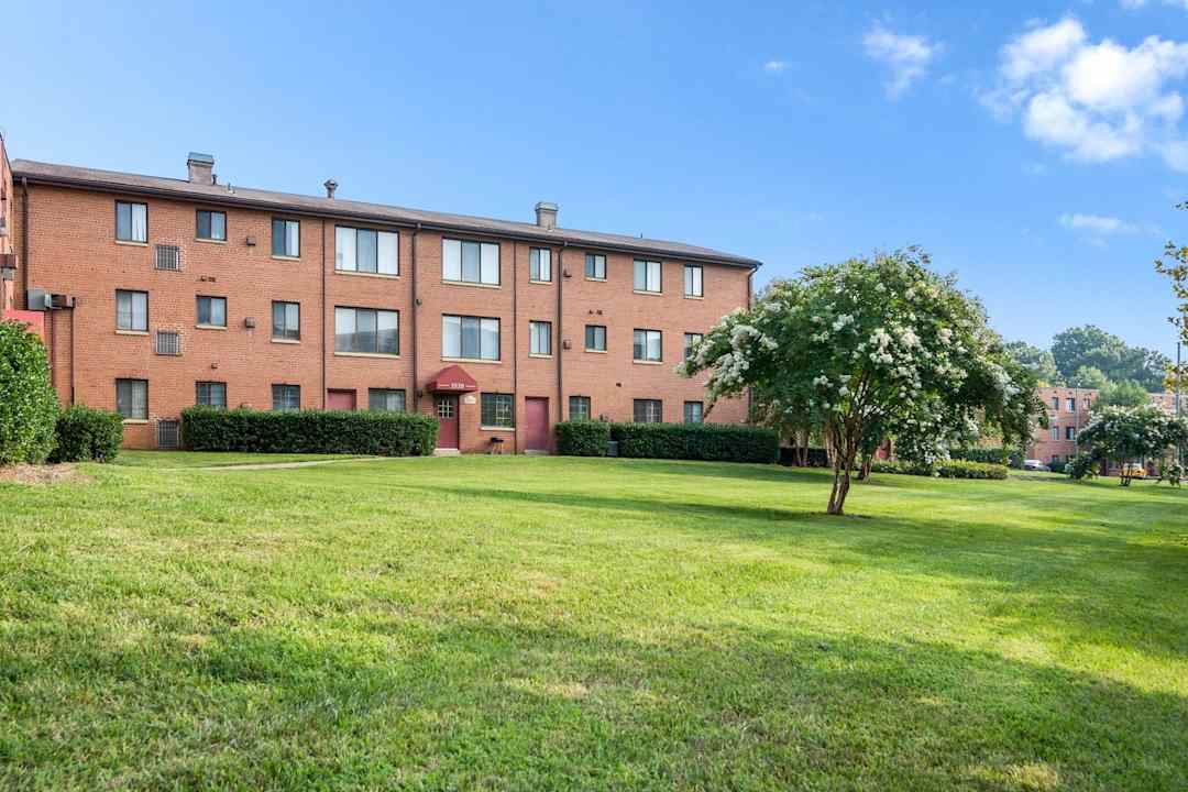 Meadowbrook Run 3647 6th St SE Washington, DC Apartments for Rent