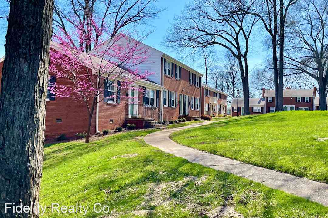 Latham Park Manor Apartments Greensboro, NC 27407