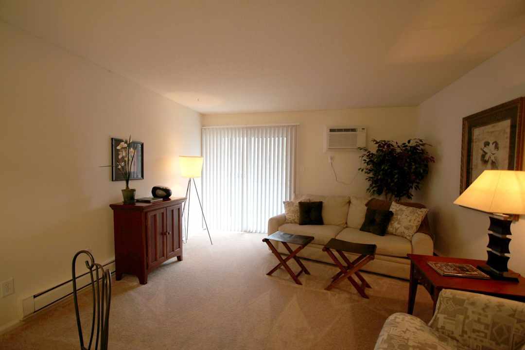 Turtle Creek Apartments 8253 Harcourt Rd Indianapolis In Apartments For Rent Rent Com