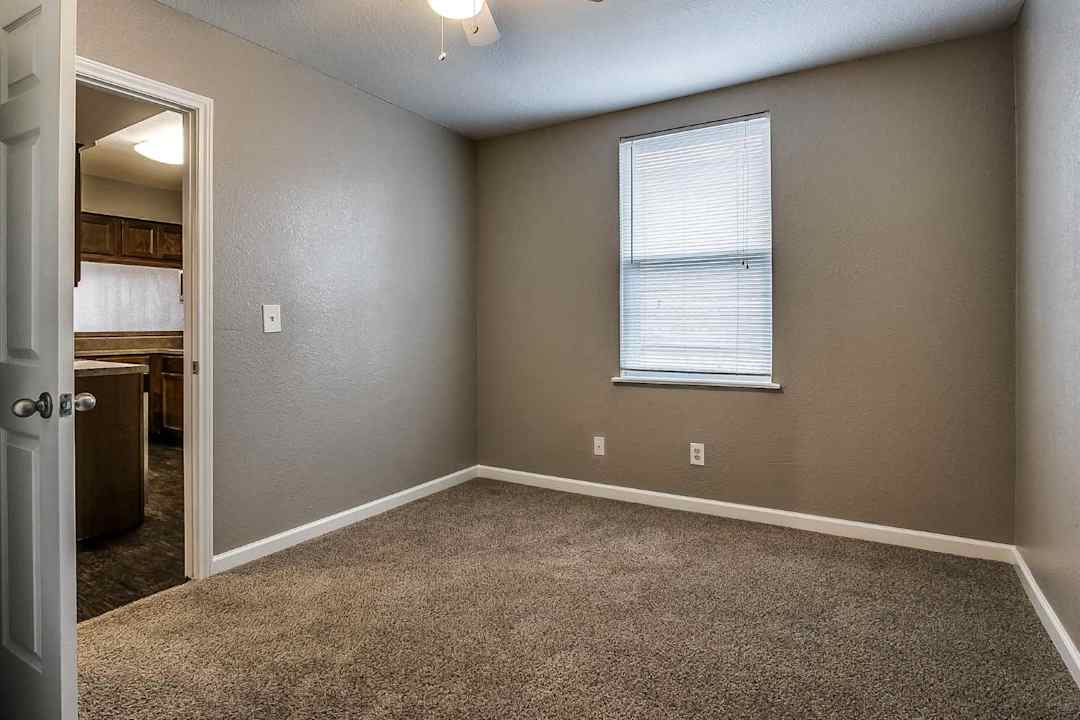Highland Oaks Apartments - Warr Acres Ok 73122