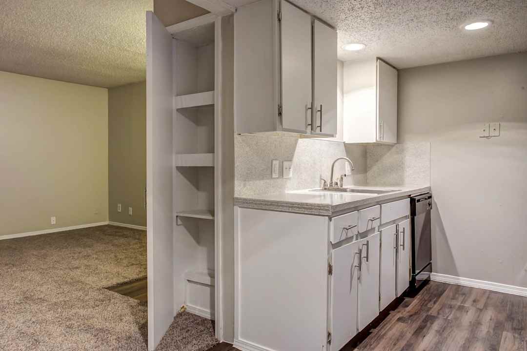 the reserve at silver maple apartments tulsa ok 74145