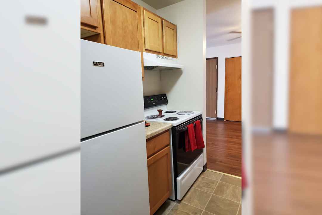 Springdale Apartments 2415 Springdale Rd Waukesha Wi Apartments For Rent Rent Com