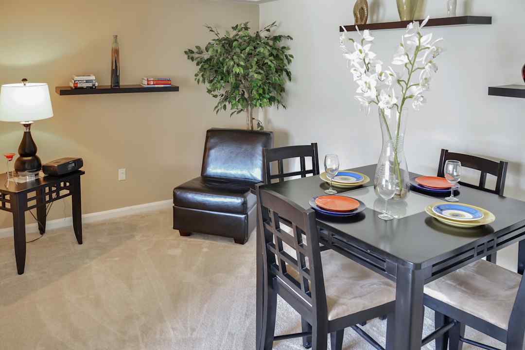 Autumn Woods 5033 57th Ave Bladensburg Md Apartments For Rent Rent Com