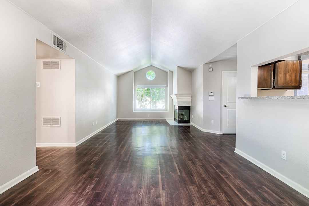 Larkspur Woods Apartments Sacramento, CA 95833