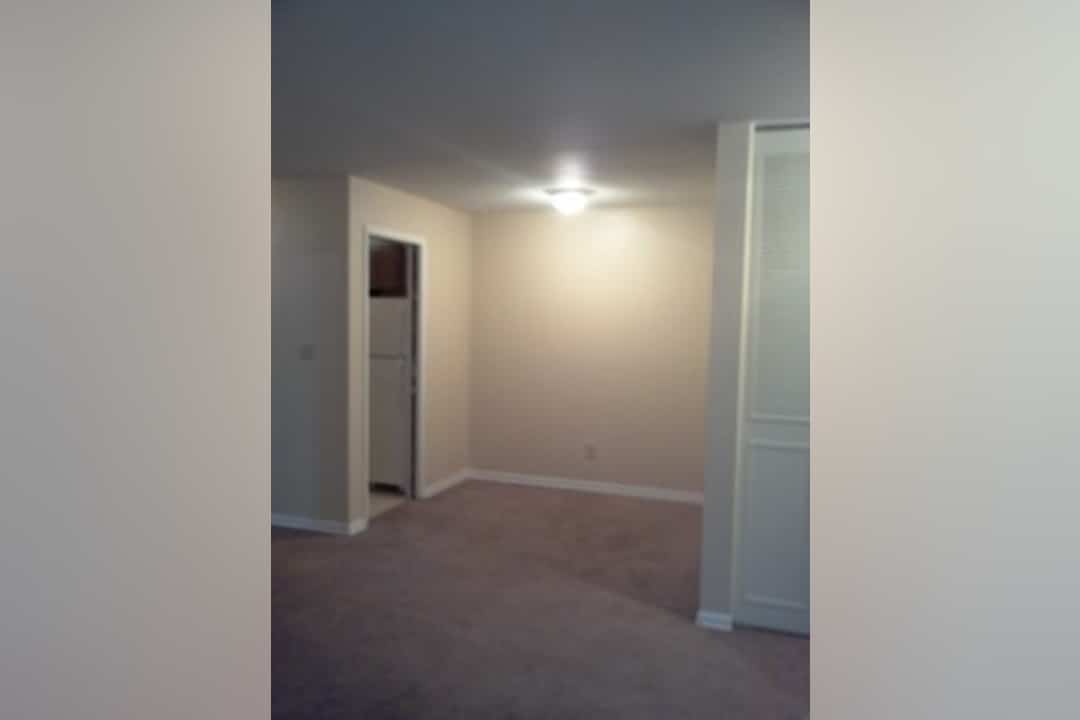 Park High Apartments 127 Gerald St Highland Park Mi Apartments For Rent Rent Com