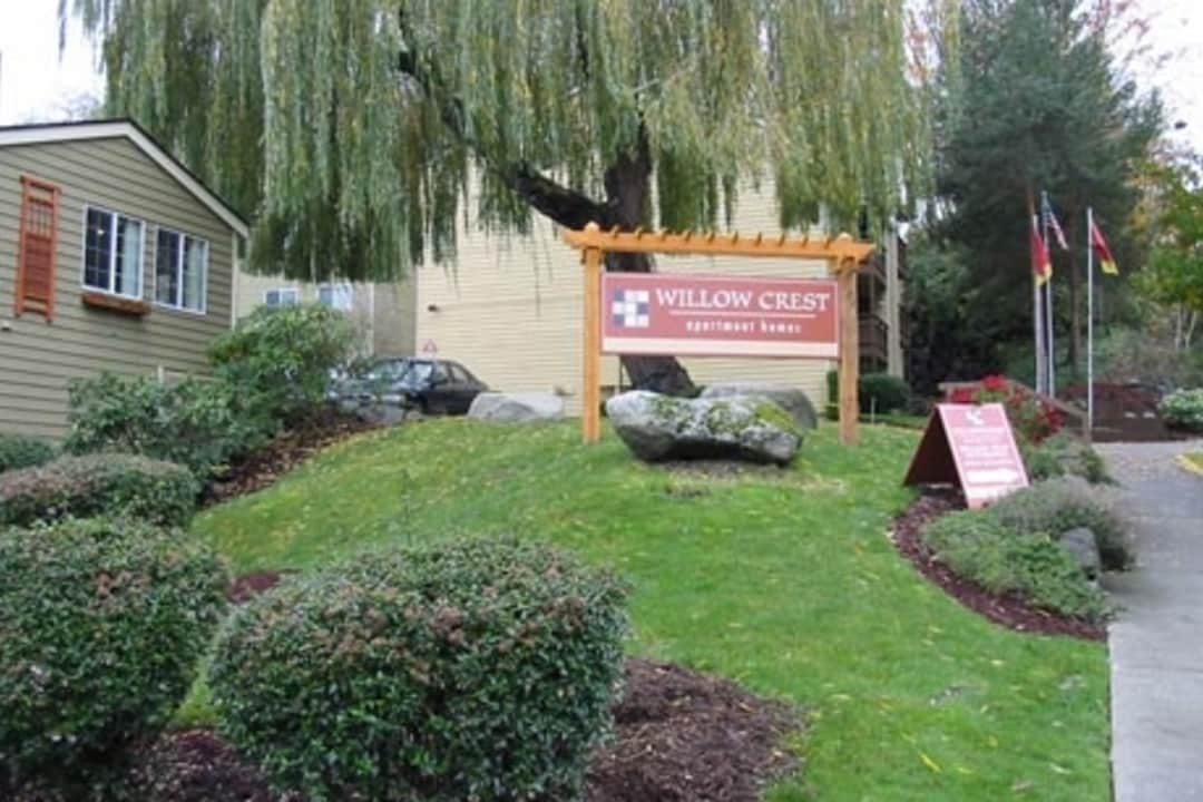 Willowcrest Apartments Seattle Wa 98106, West Seattle Landscaping And Stone