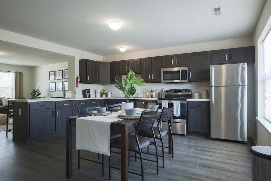 Canvas Townhomes Columbia 3217 Old 63 S Columbia Mo Apartments For Rent Rent Com