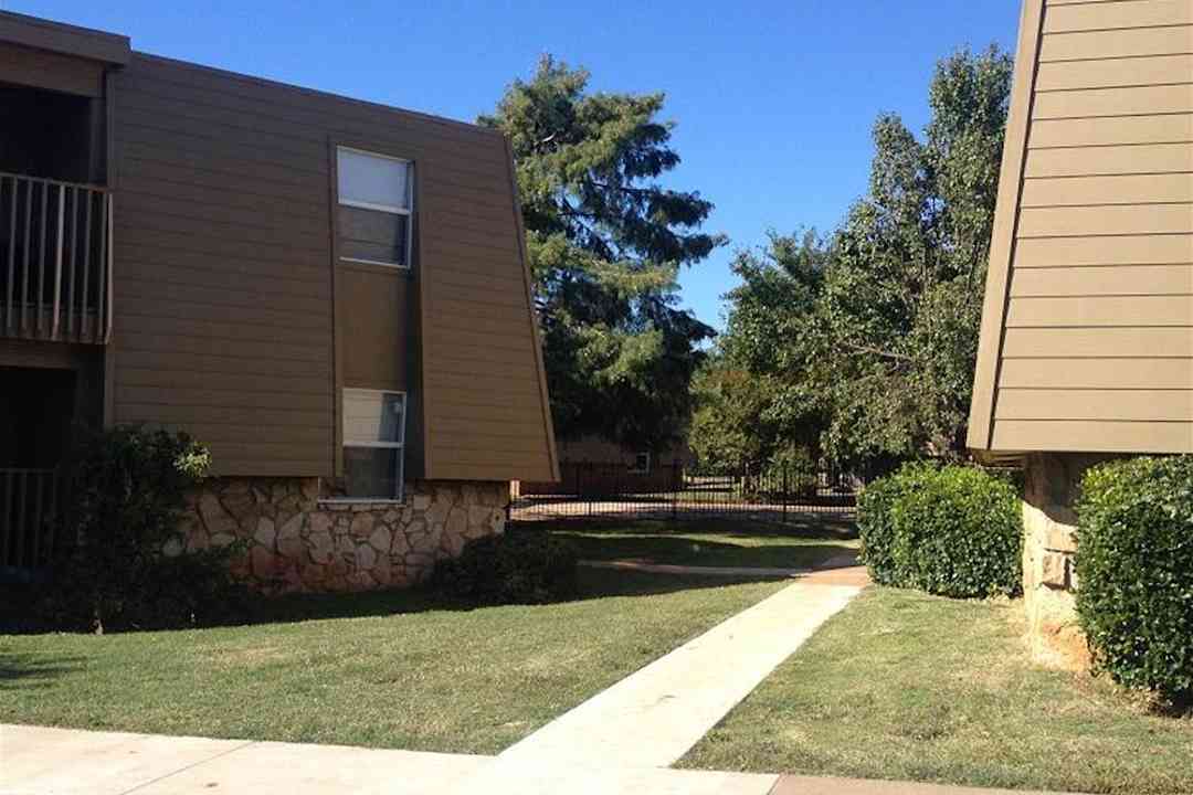 hefner hollow 6708 w wilshire blvd oklahoma city ok apartments for rent rent com