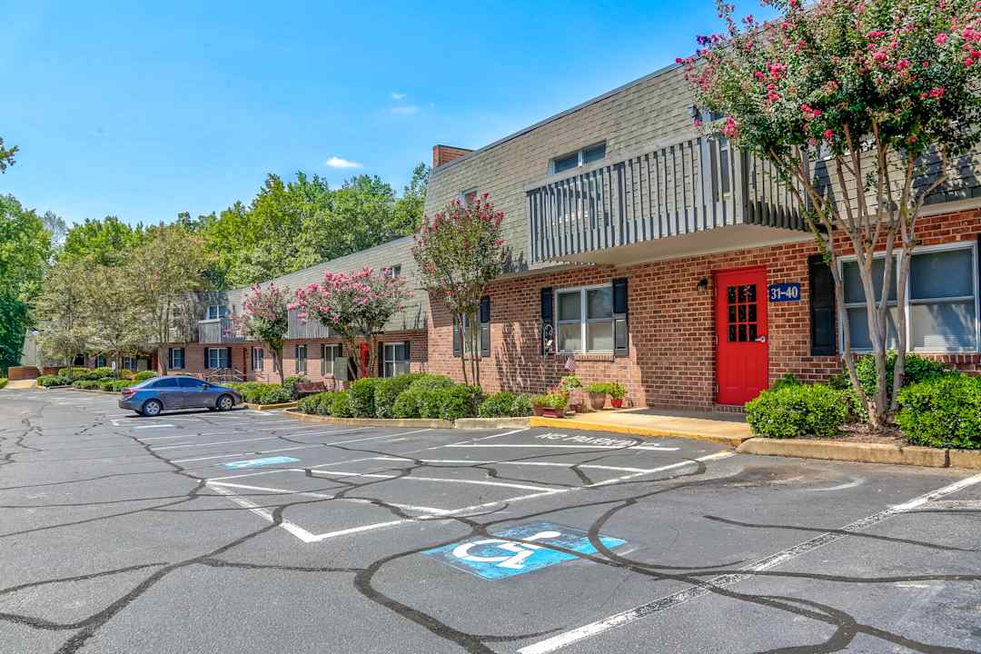 Overbrook Place Apartments 211 Batesview Dr Greenville Sc Apartments For Rent Rent Com