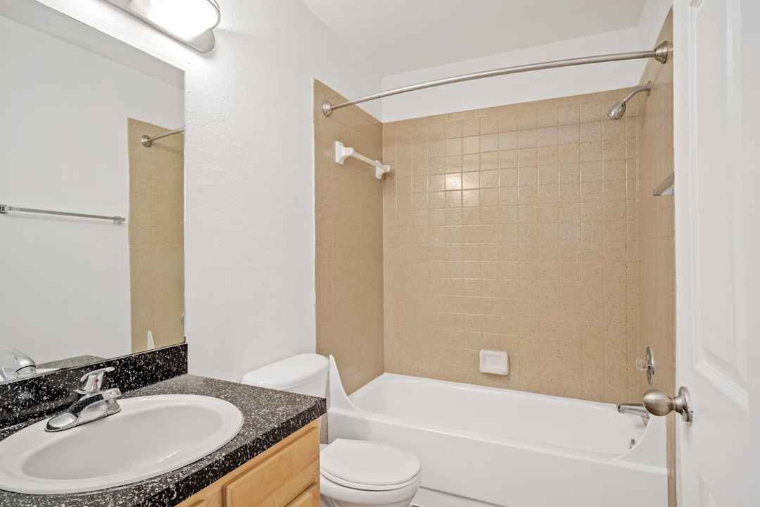 Altamira Place Apartment Homes 700 Altamira Cir Altamonte Springs Fl Apartments For Rent Rent Com