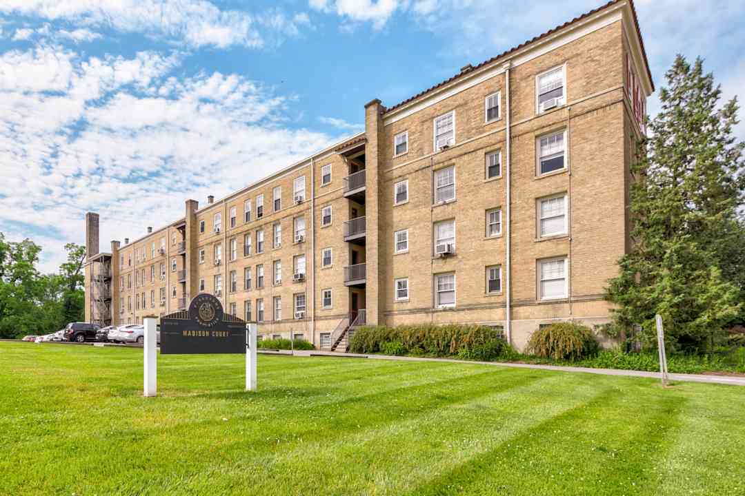 madison court apartments cincinnati oh 45208