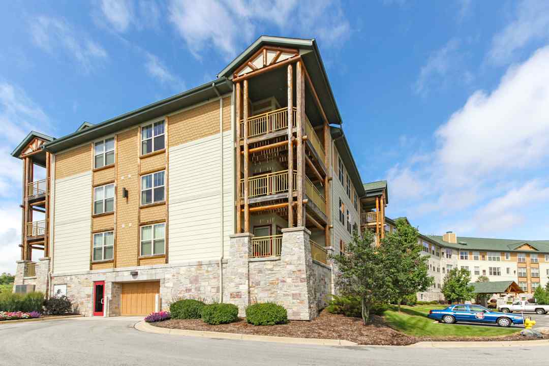 the lodge apartments waukesha