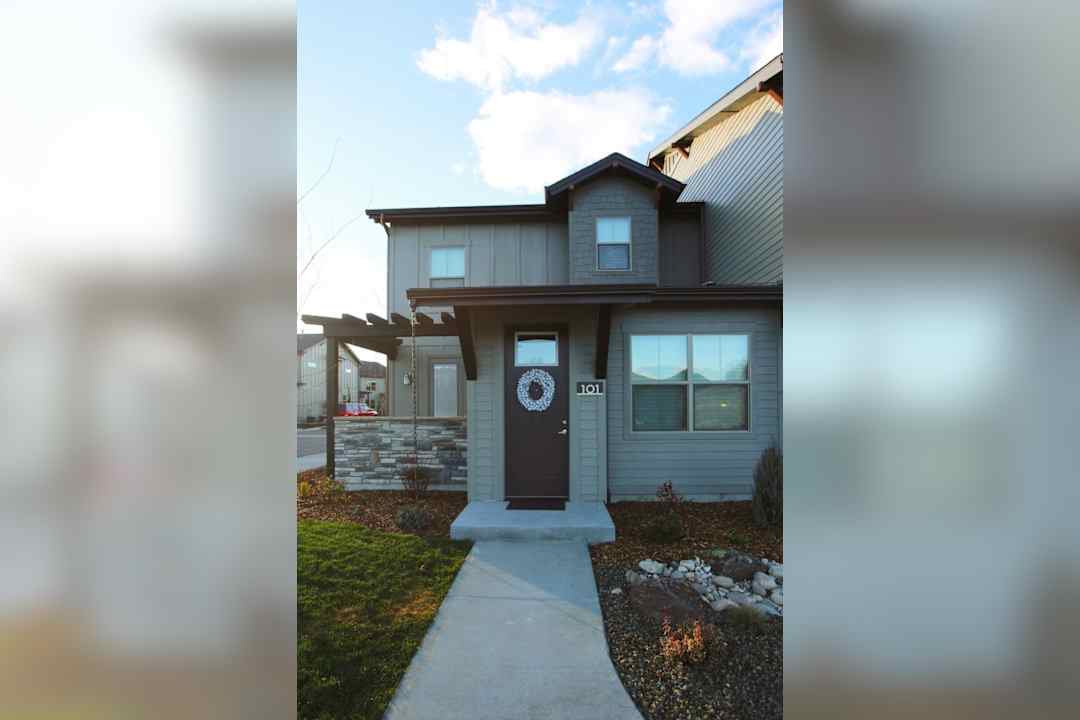 Retreat At Silvercloud 8448 Limelight Dr Boise Id Apartments For Rent Rent Com