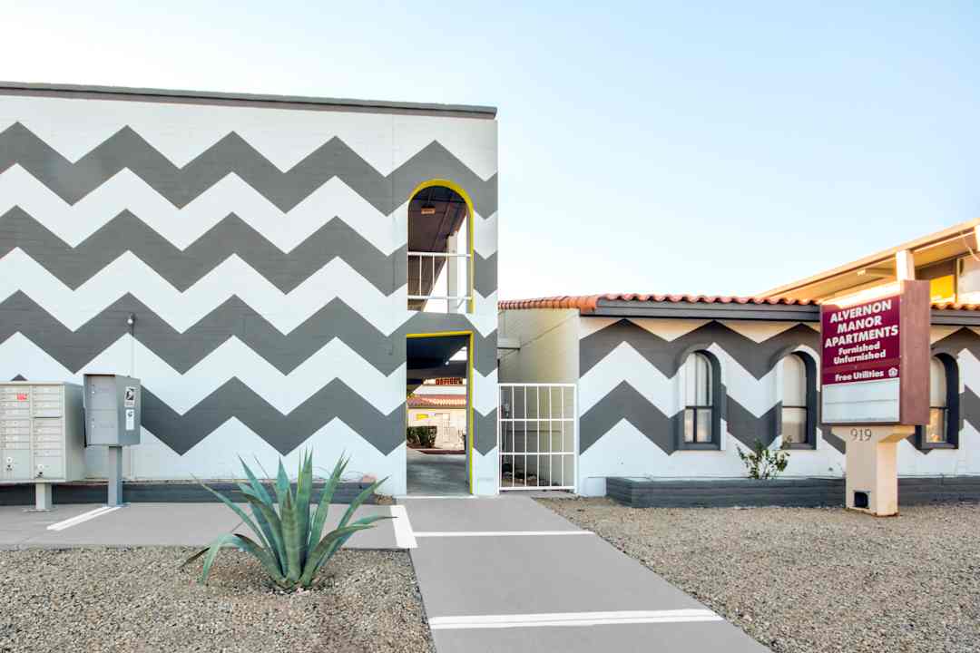 Alvernon Manor 919 N Alvernon Way Tucson Az Apartments For Rent Rent Com