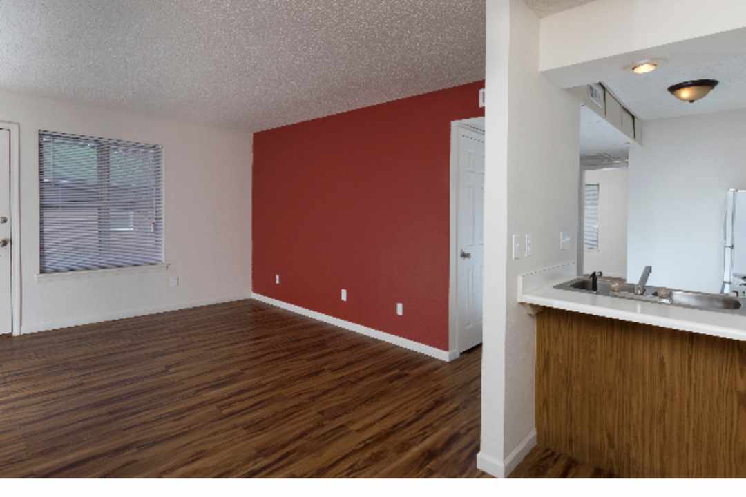 English Village Apartments - Springfield Mo 65802