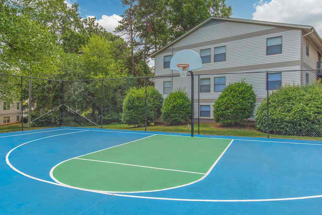 Edgewater Village Apartments - Greensboro Nc 27409