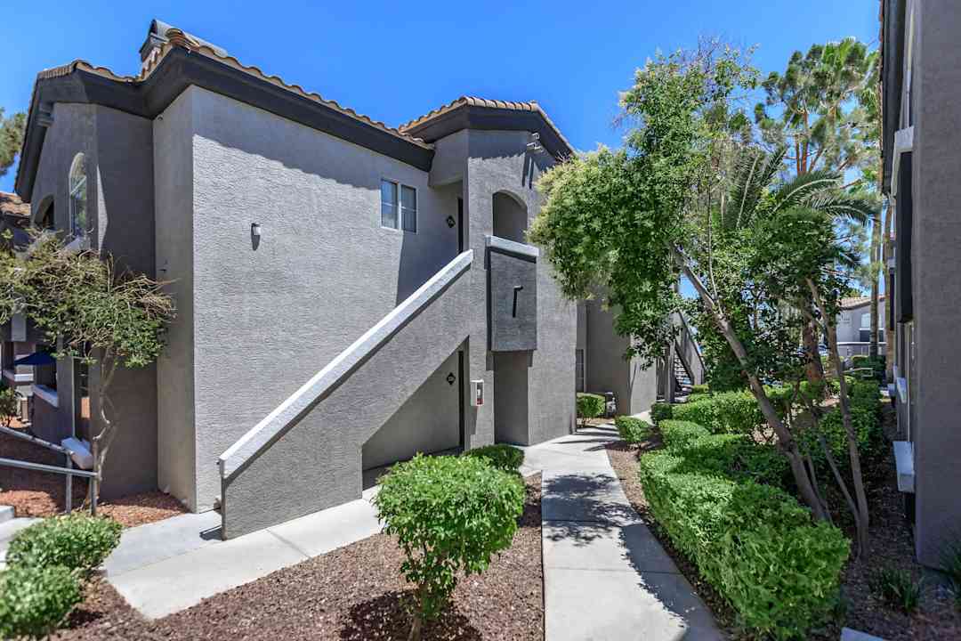 bella vida 1111 s cimarron rd las vegas nv apartments for rent rent com