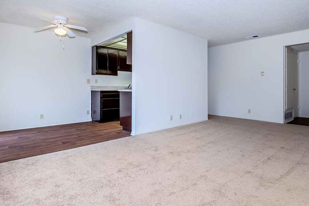 the timbers apartment homes 301 w vineyard ave oxnard ca apartments for rent rent com
