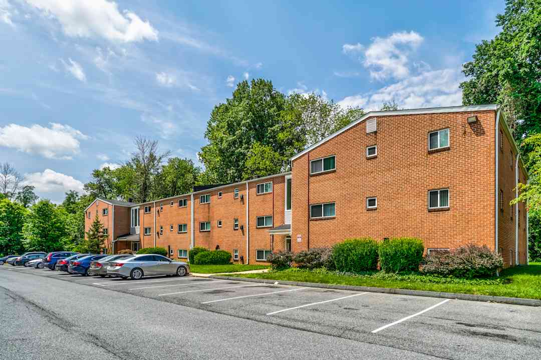 Whitehouse Manor 4013 White Ave Baltimore Md Apartments For Rent Rent Com