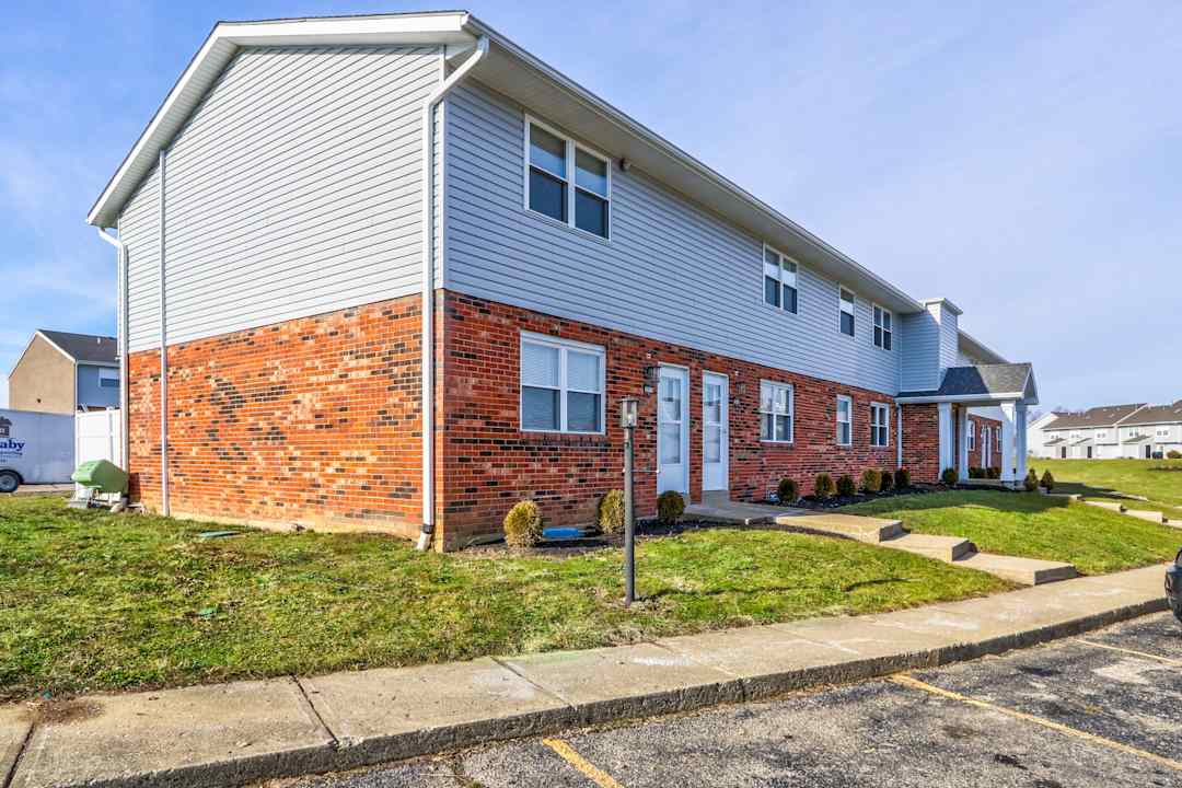 Anna Laura Apartments 3873 Hillsboro Dr Beavercreek Oh Apartments For Rent Rent Com