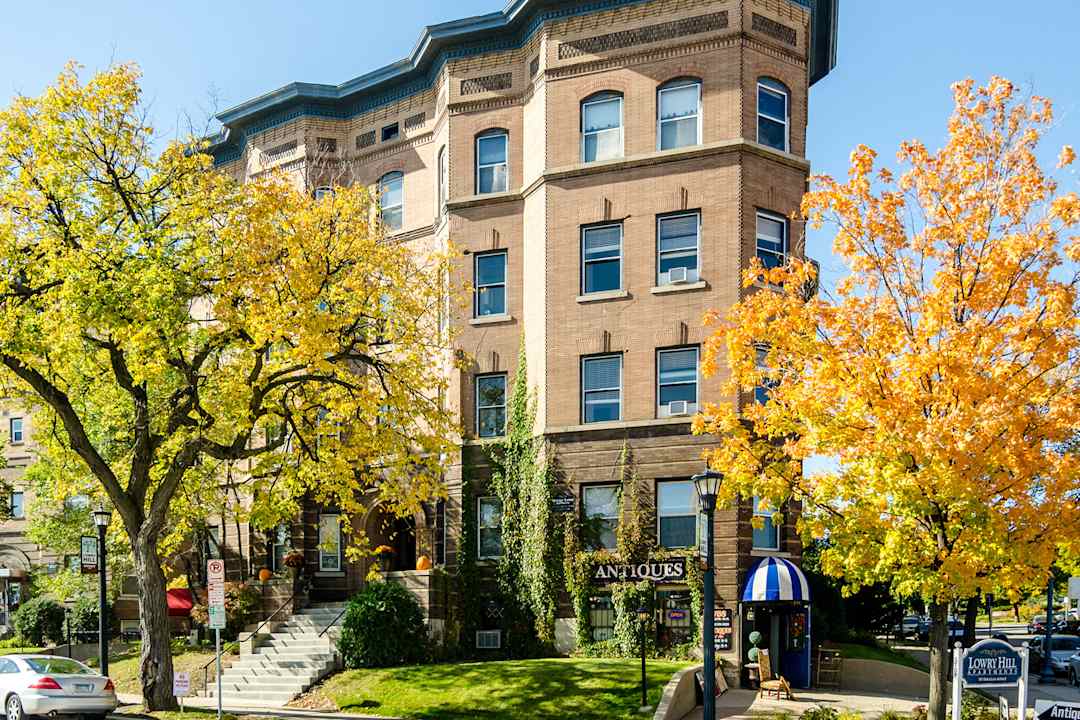 Lowry Hills Apartments 715 Douglas Ave Minneapolis Mn Apartments For Rent Rent Com