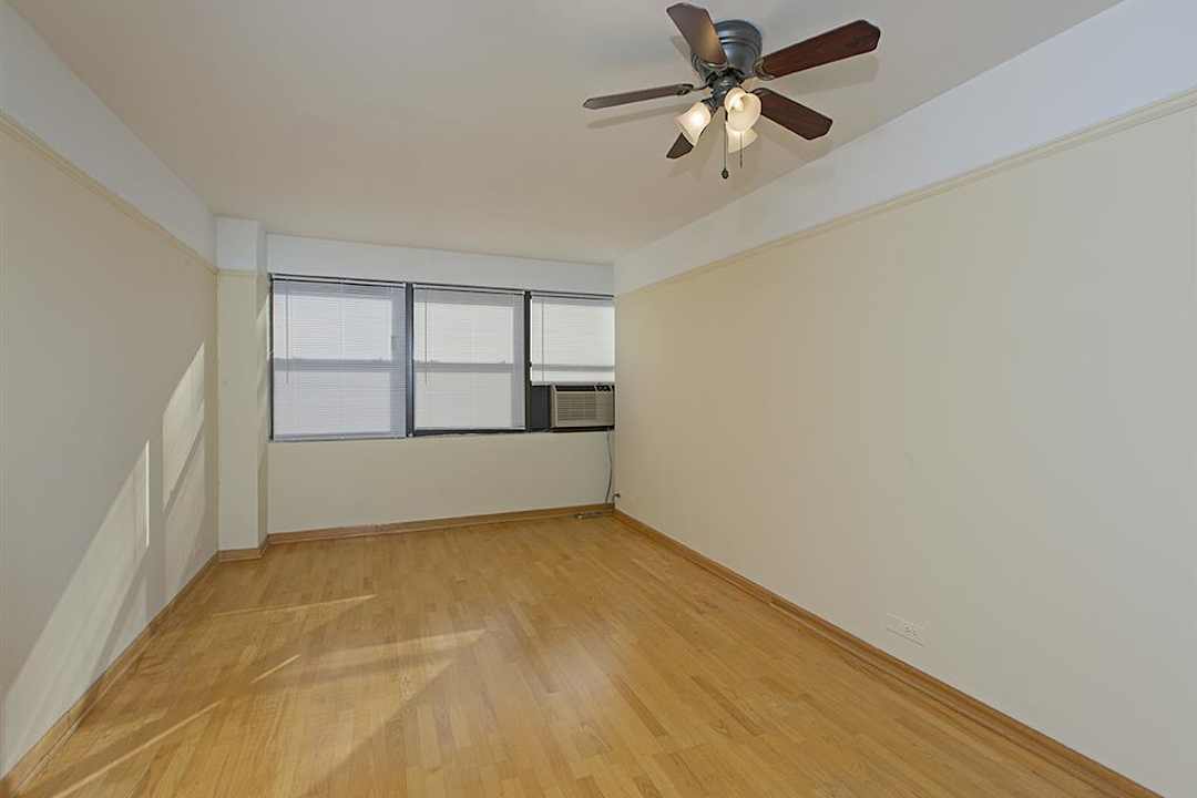 Buena Shores 833 W Buena Ave Chicago Il Apartments For Rent Rent Com