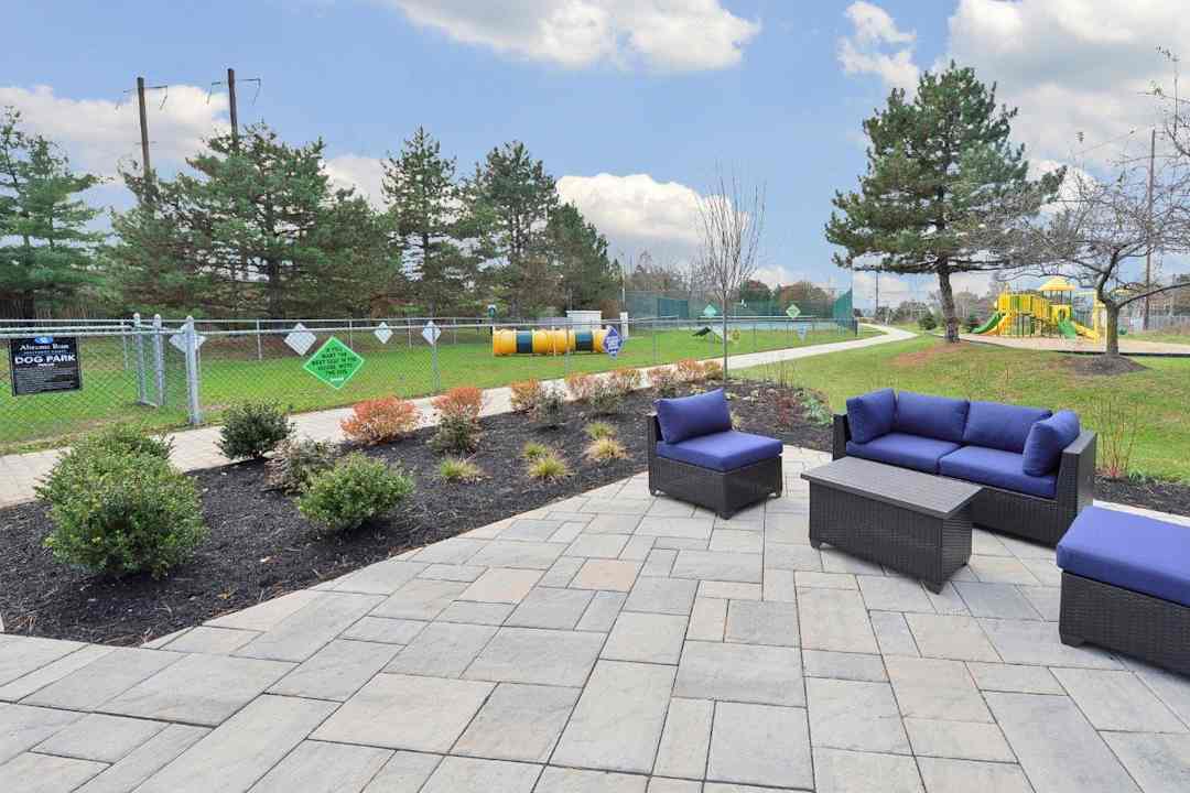 Abrams Run Apartment Homes 90 Bill Smith Blvd King Of Prussia Pa Apartments For Rent Rent Com
