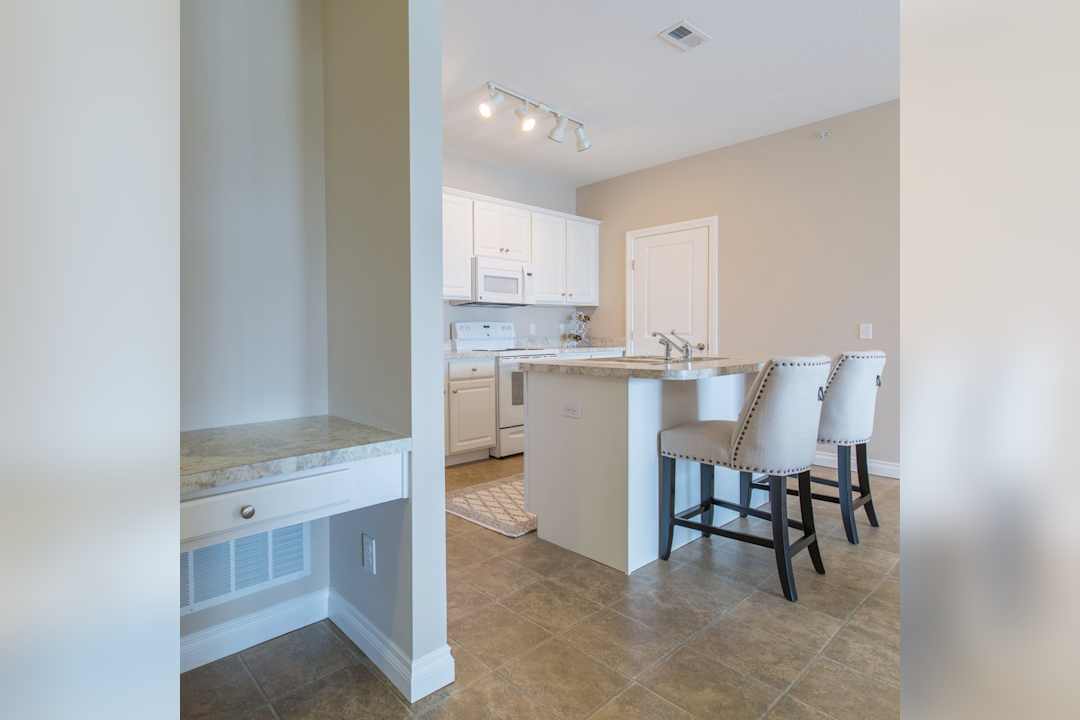 Lakeside At Fallen Timbers 4623 Lakeside Dr Maumee Oh Apartments For Rent Rent Com