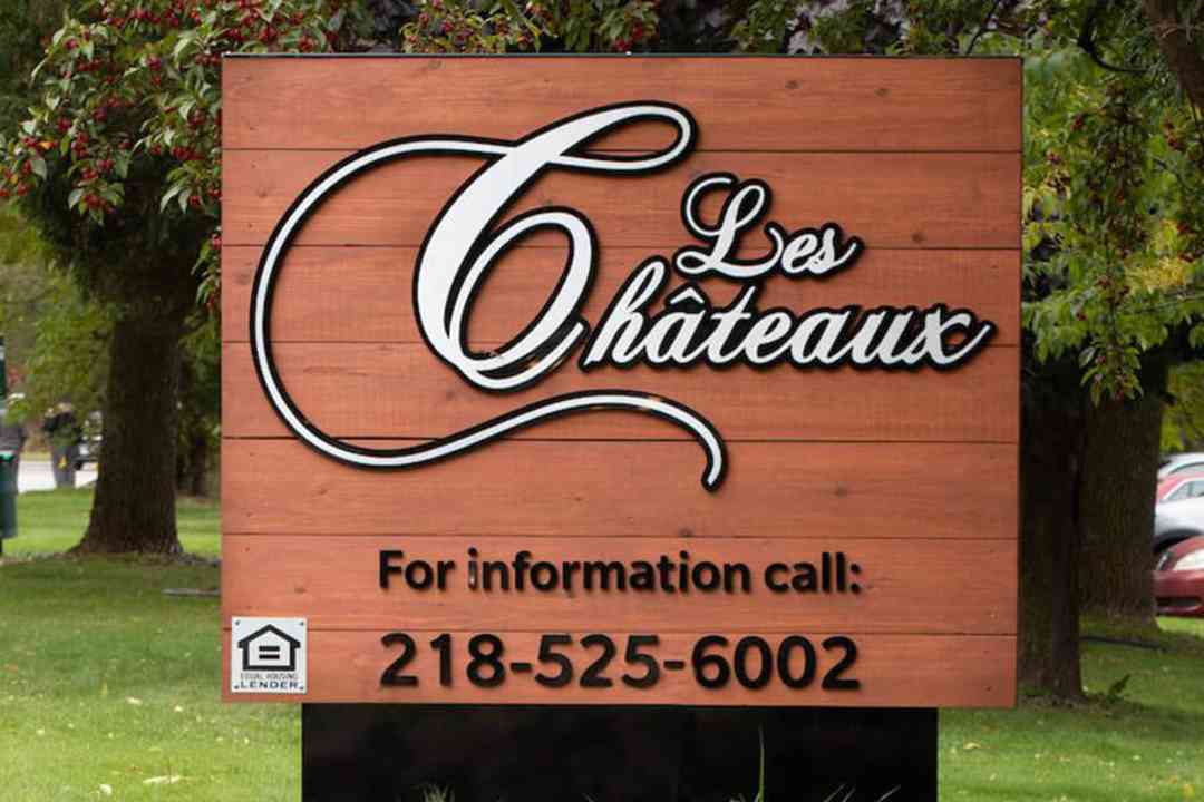 Les Chateaux 3800 London Rd Duluth Mn Apartments For Rent Rent Com