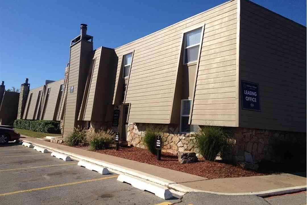 hefner hollow 6708 w wilshire blvd oklahoma city ok apartments for rent rent com