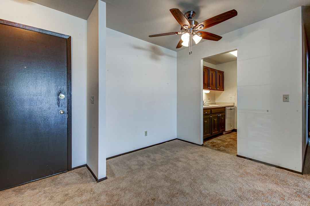 The Carolina Apartments 4849 Sheboygan Ave 127 Madison Wi Apartments For Rent Rent Com