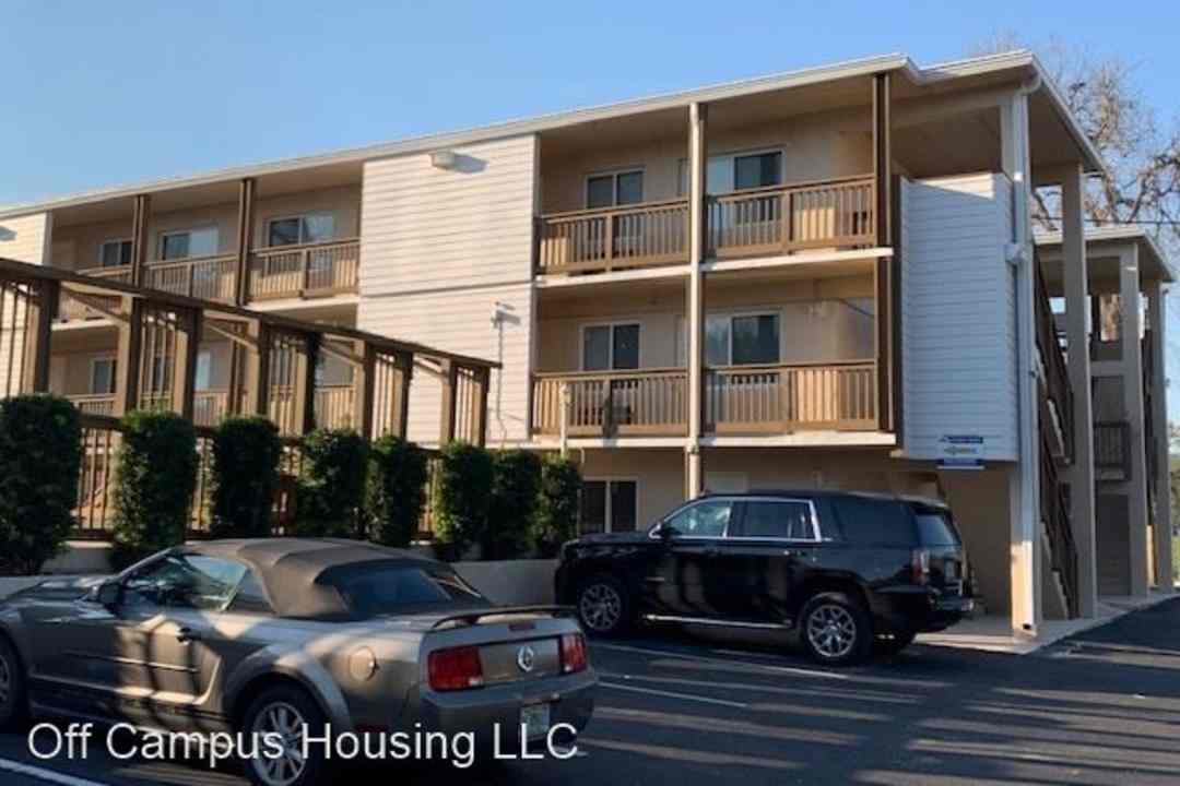 Summit At Campus Edge Apartments 630 W Virginia St Tallahassee Fl Apartments For Rent Rent Com