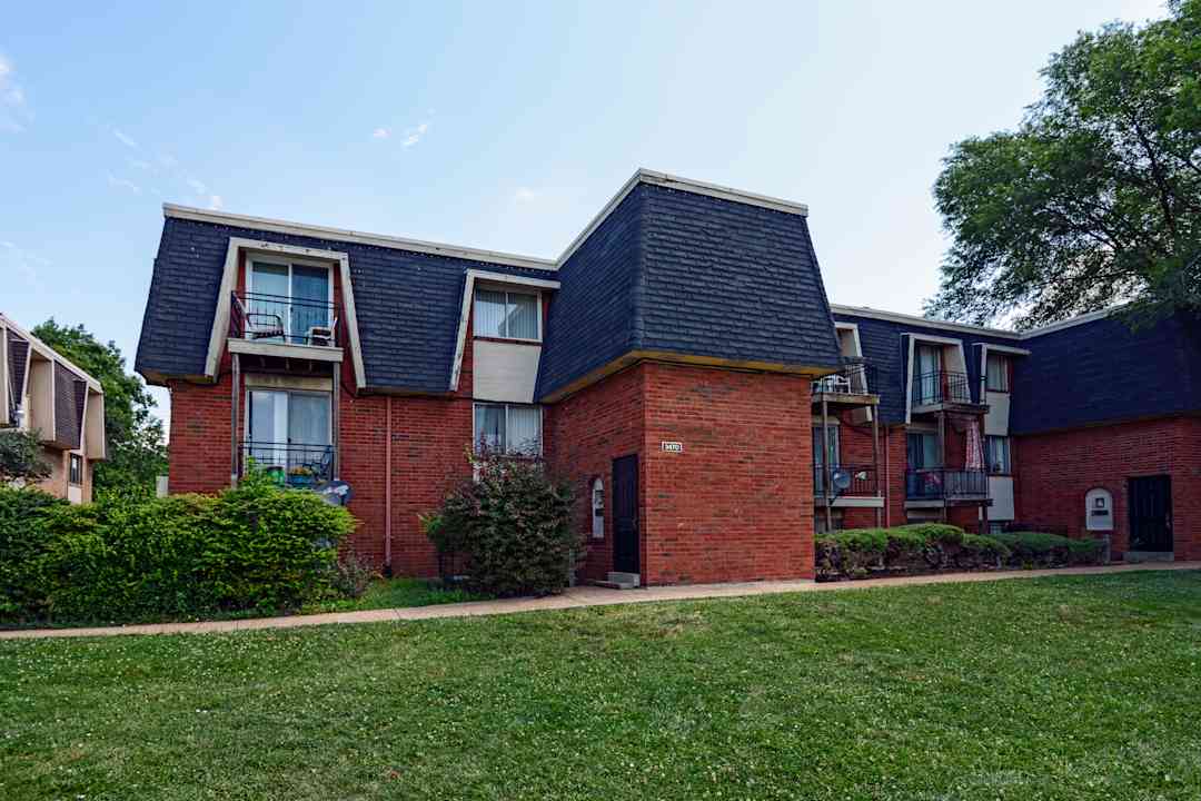 evergreen manor 3400 evergreen ln saint louis mo apartments for rent rent com