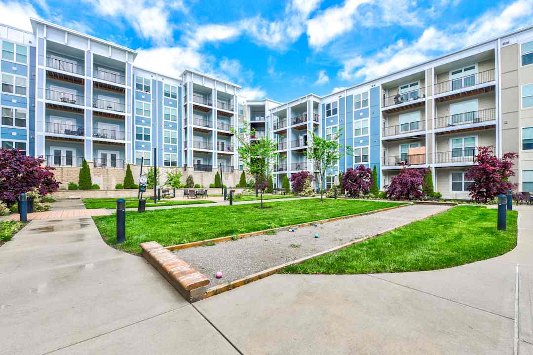 The Flats At Austin Landing 10050 Innovation Dr Miamisburg Oh Apartments For Rent Rent Com