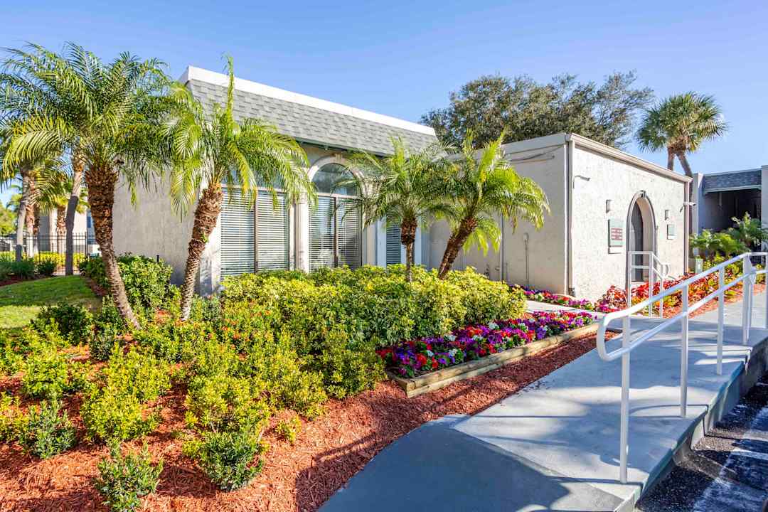 Hanley Place - 7315 W Hanna Avenue Tampa Fl Apartments For Rent Rentcom
