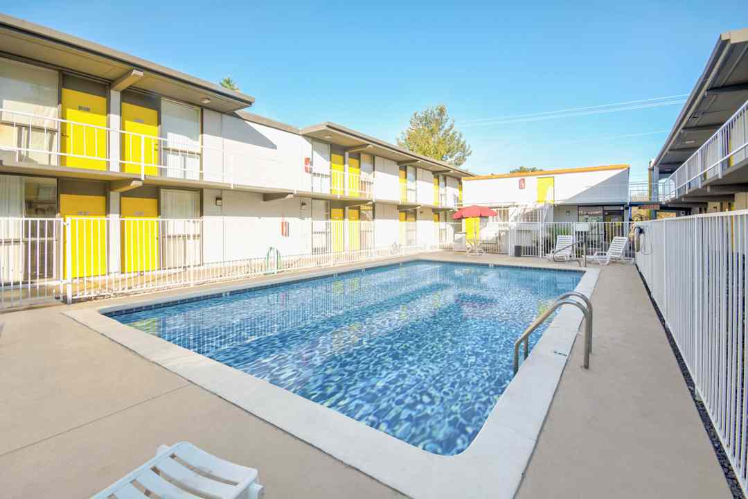 Alvernon Manor 919 N Alvernon Way Tucson Az Apartments For Rent Rent Com