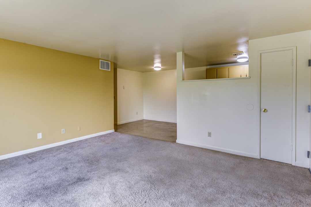 Airy Woods Apartments 5135 Hawaiian Terrace Unit 4 Cincinnati Oh Apartments For Rent Rent Com