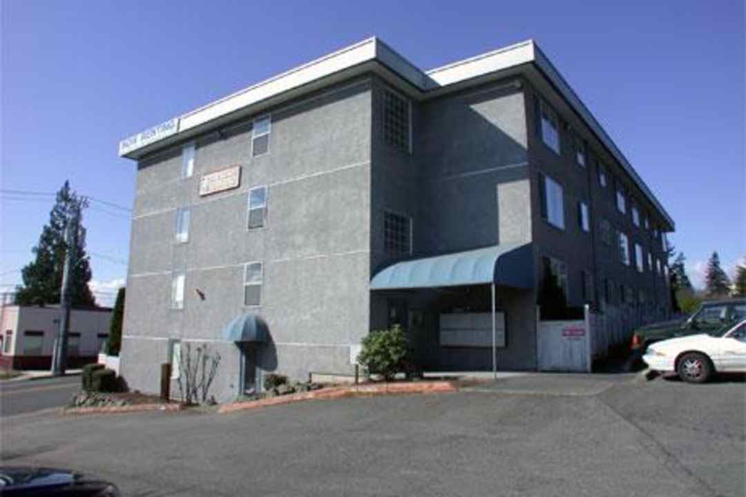 Blue Ribbon Apartments 150 Sw 156th St Burien Wa Apartments For Rent Rent Com