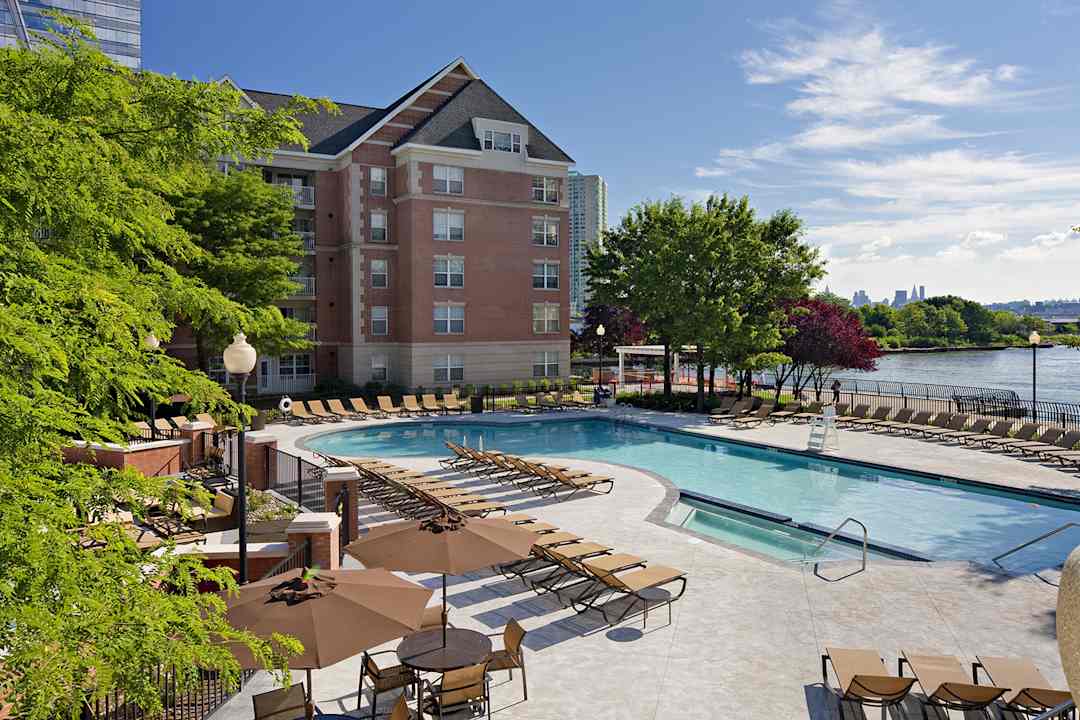 Avalon Cove 444 Washington Blvd Jersey City Nj Apartments For Rent Rent Com