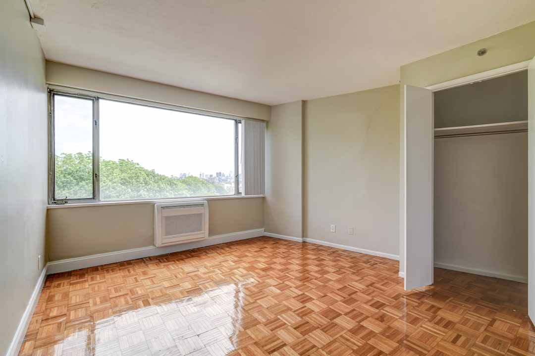 Barclay On Beacon 1530 Beacon St Brookline Ma Apartments For Rent Rent Com