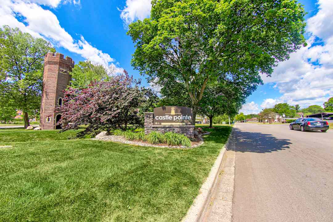 castle pointe apartments 3075 endenhall way east lansing mi apartments for rent rent com