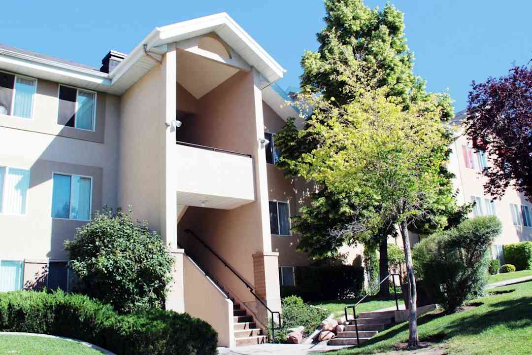 holladay hills apartments salt lake city ut 84106