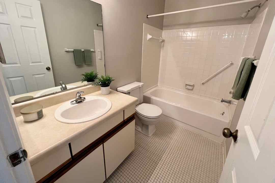 Flushing Valley Apartments 300 Henry Ct Flushing, MI Apartments for