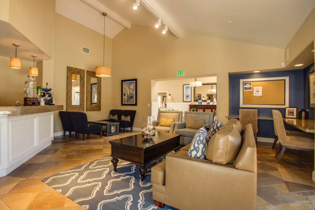 Island Club Apartments - Oceanside, CA 92056