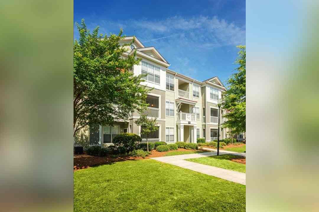 Belle Hall Apartments Reviews