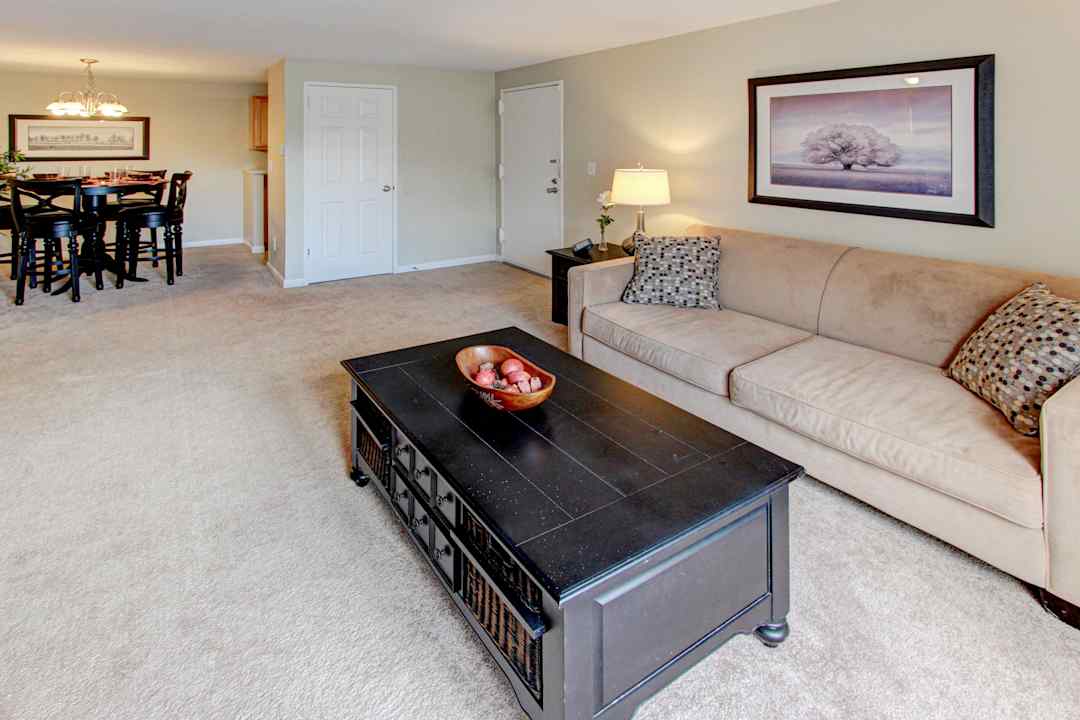 Glenbrook at Rocky Hill 100 Robinson Rd Rocky Hill, CT Apartments