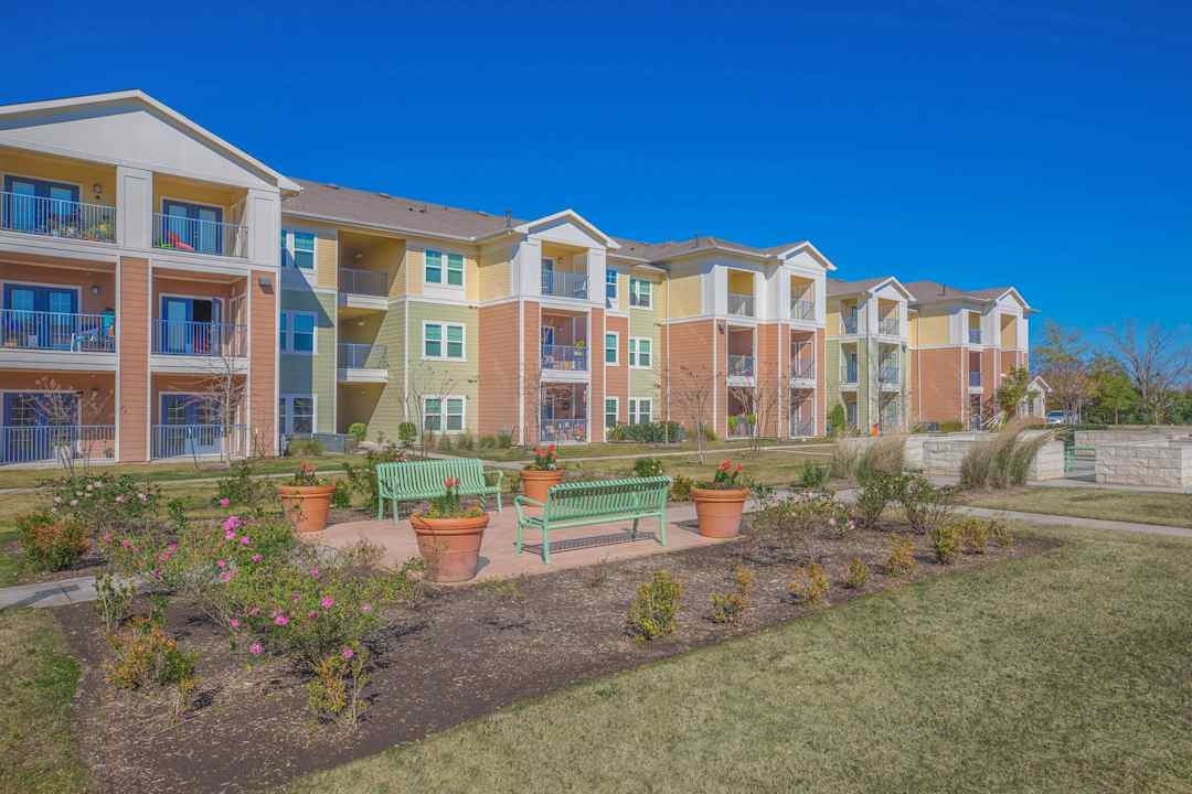 Mariposa Apartment Homes At Pecan Park Senior Living Senior Living 55 3535 Canada Rd La Porte Tx Apartments For Rent Rent Com