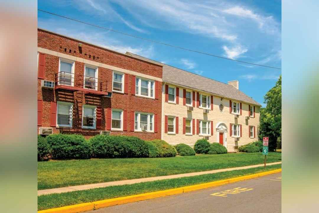 new meadowbrook village 941 e front st plainfield nj apartments for rent rent com